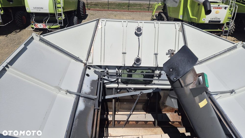 Claas Lexion 780TT z hederem - 8