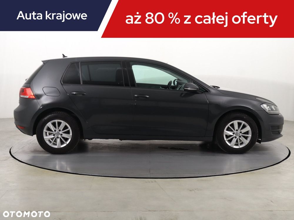 Volkswagen Golf - 8