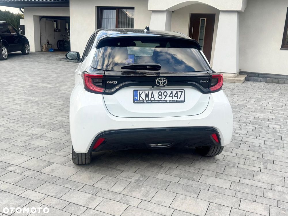 Toyota Yaris Hybrid 1.5 Executive - 4