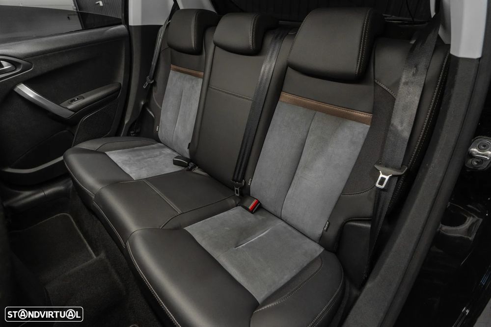 Peugeot 208 1.6 BlueHDi GT Line - 26