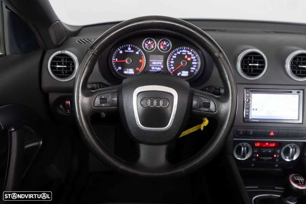Audi A3 Cabrio 1.6 TDi Sport - 22