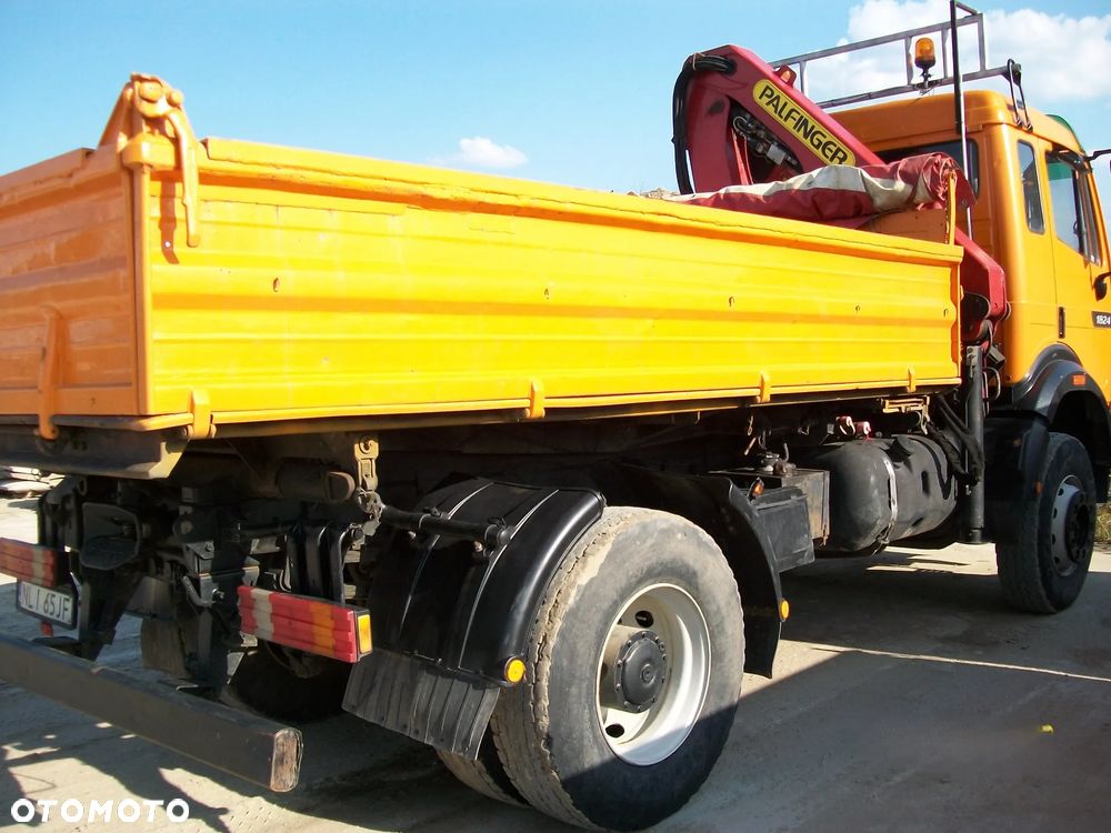 Mercedes-Benz 1824 - 7