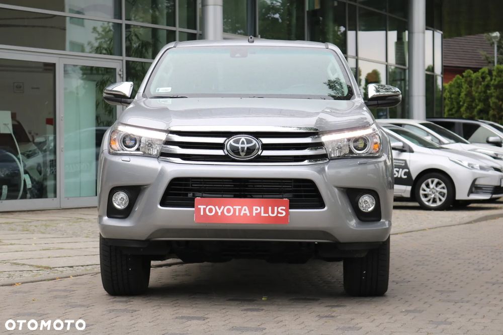 Toyota Hilux - 12