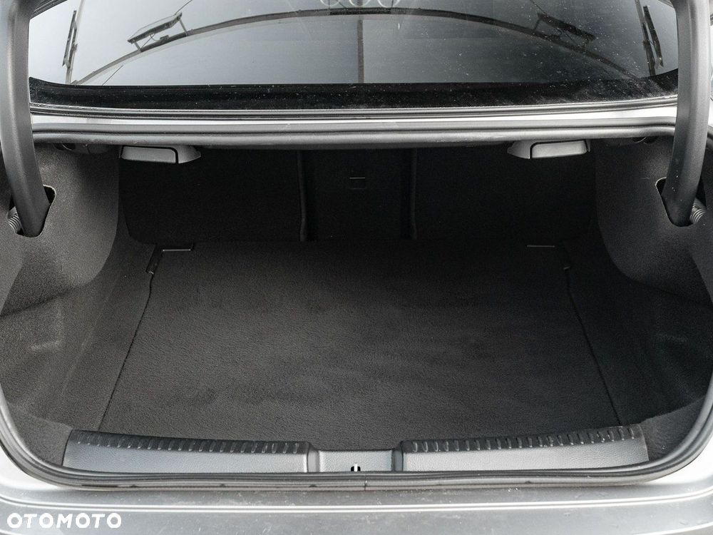 Mercedes-Benz CLA - 26