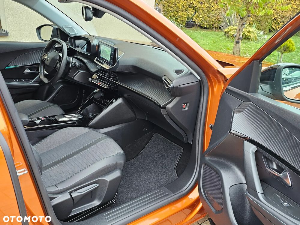 Peugeot 2008 1.5 BlueHDi Allure Pack S&S EAT8 - 29