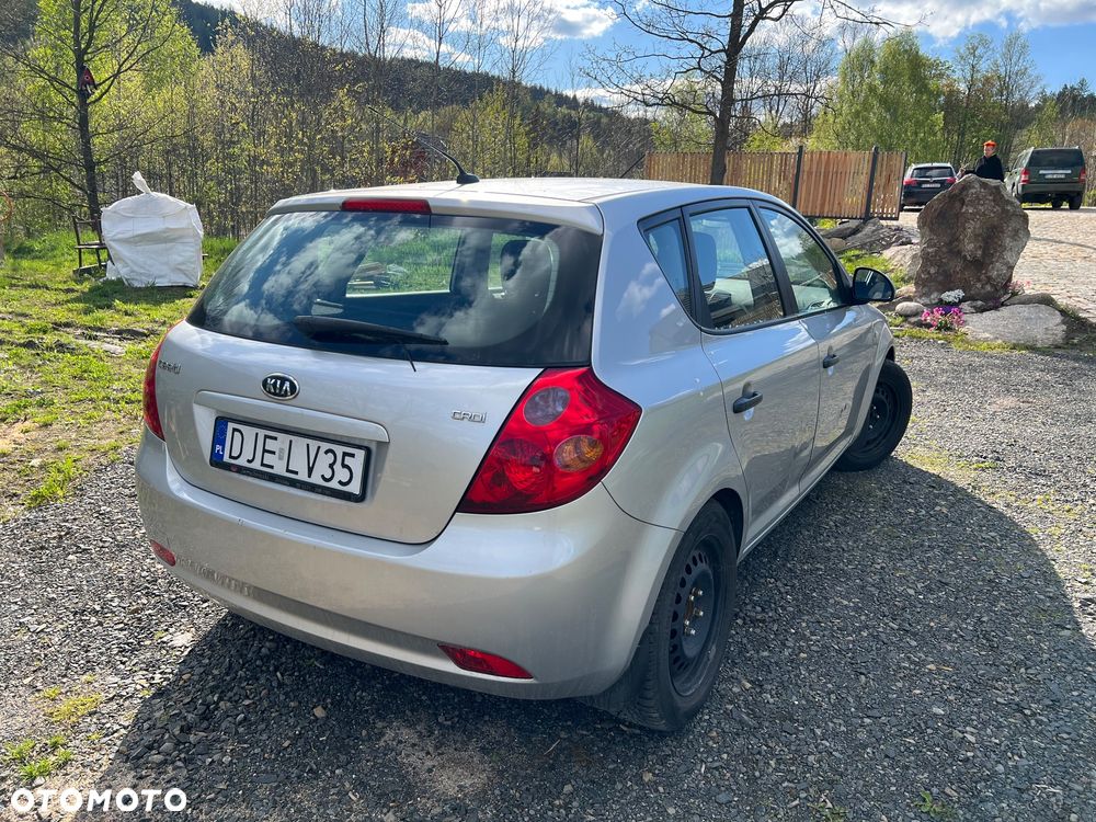 Kia Ceed - 4
