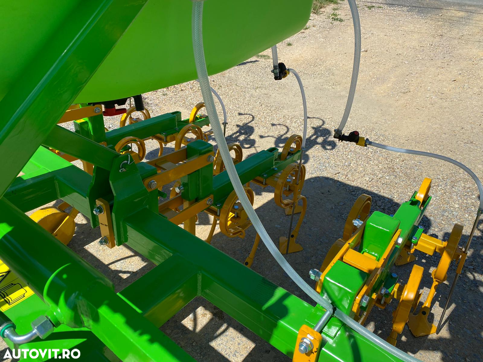Terraking Cultivator cu distribuitor ingrasaminte LICHID - 2