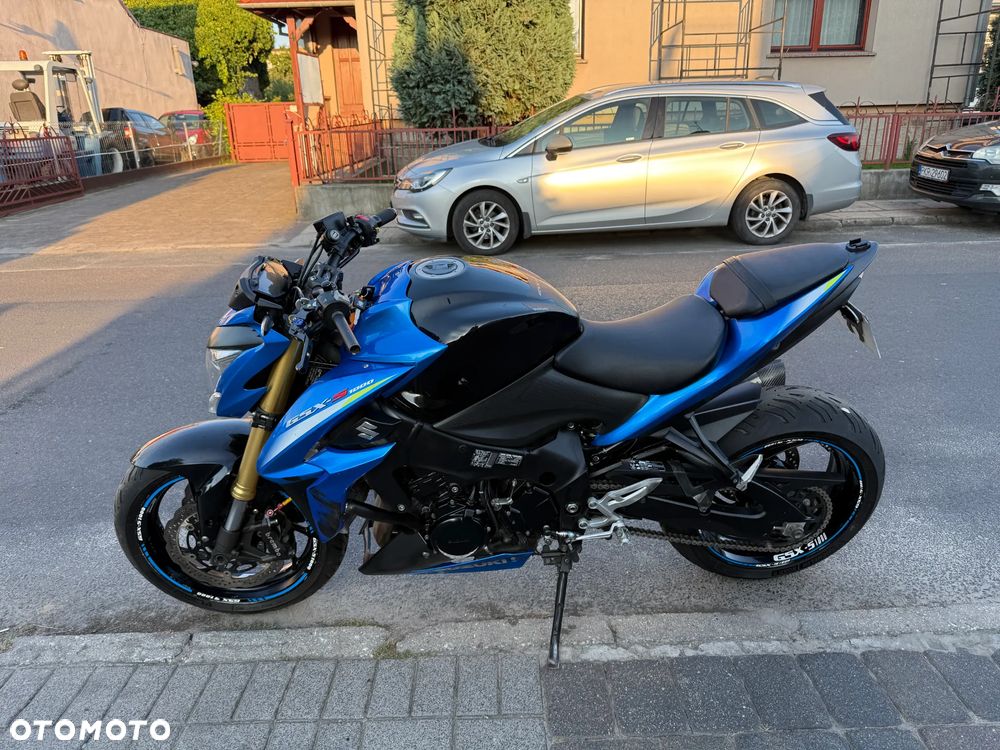 Suzuki GSX 1000 - 5