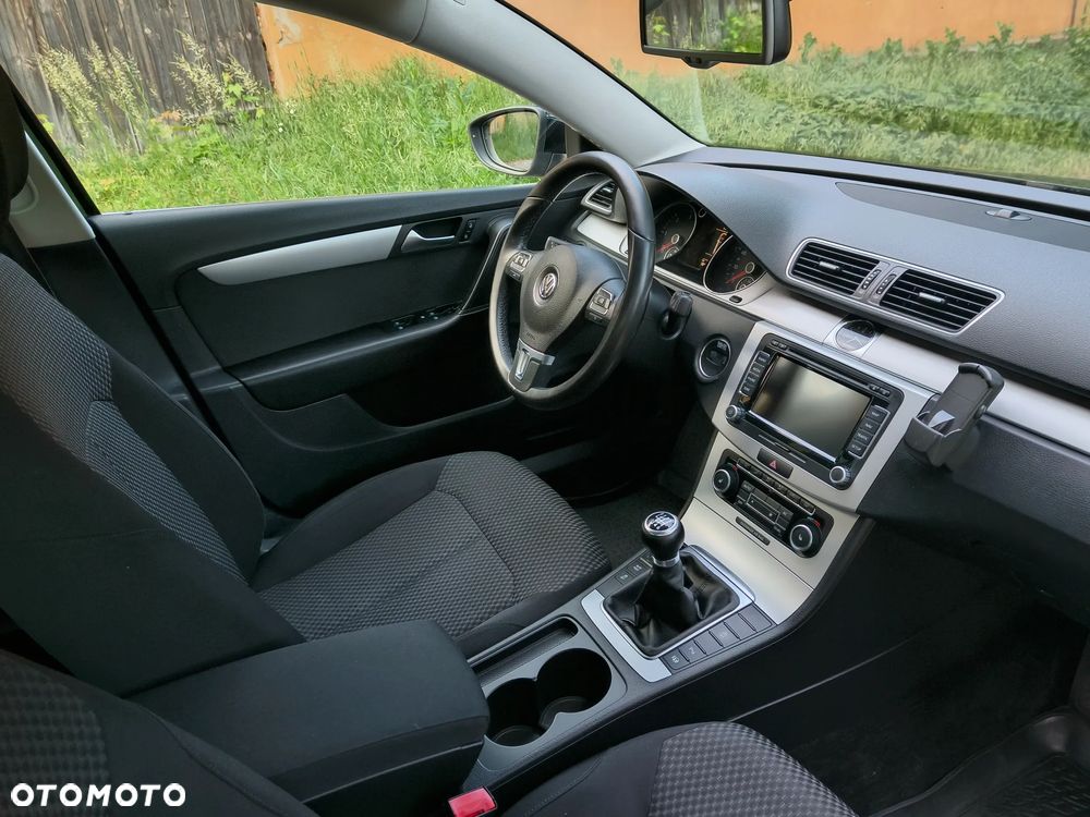 Volkswagen Passat - 5