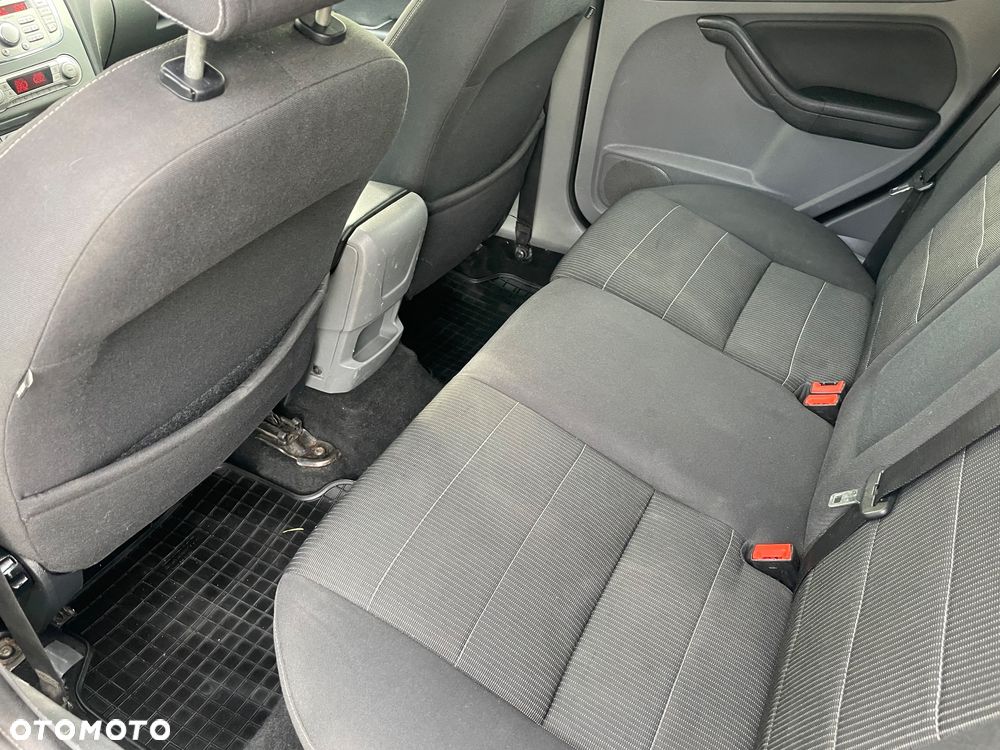 Ford Focus - 8