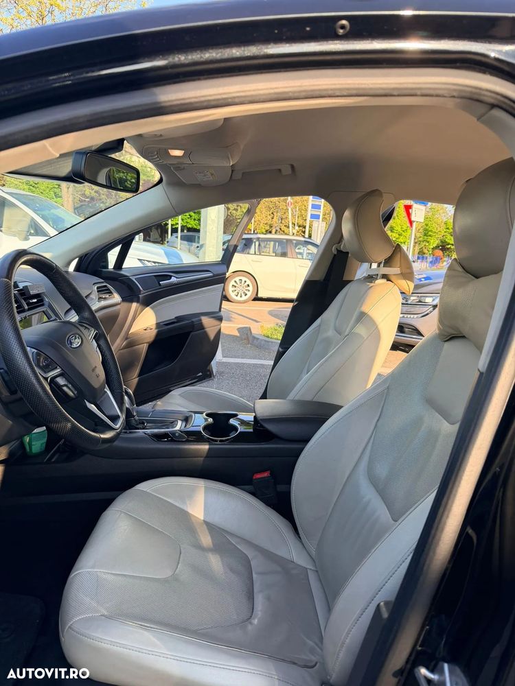 Ford Mondeo 2.0 TDCI PowerShift Titanium - 18