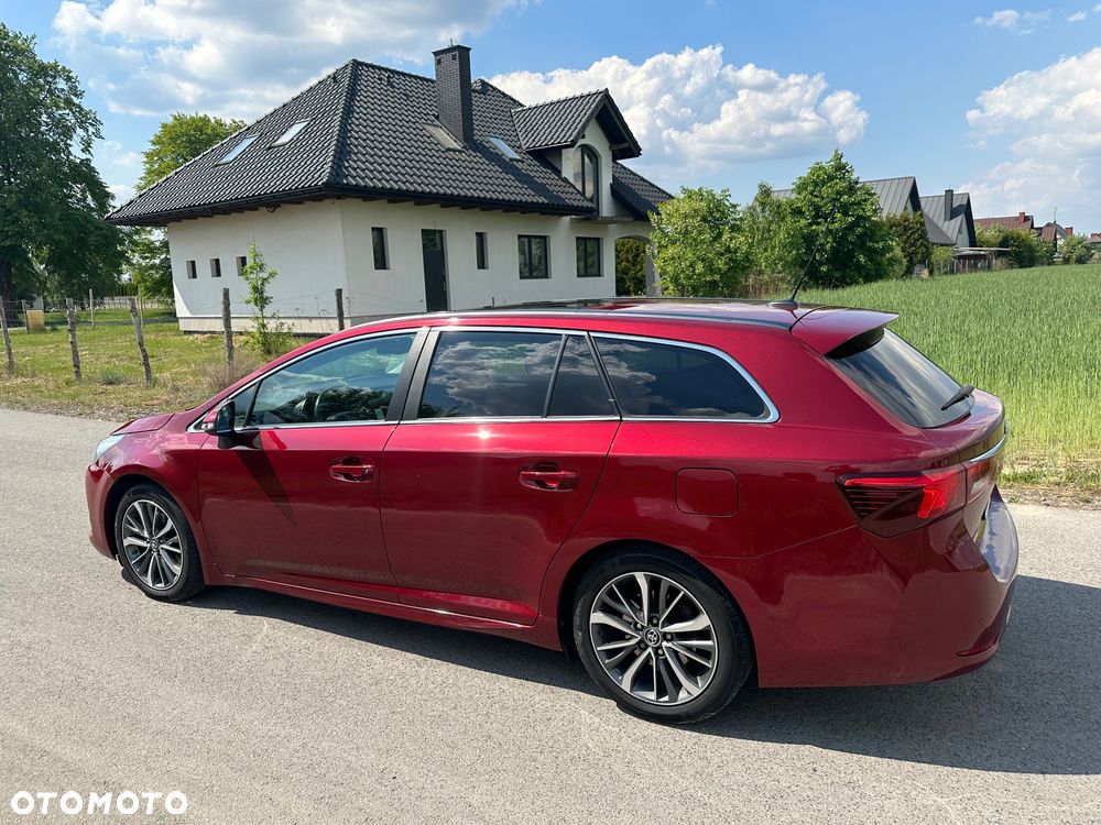 Toyota Avensis 2.0 Prestige MS - 21