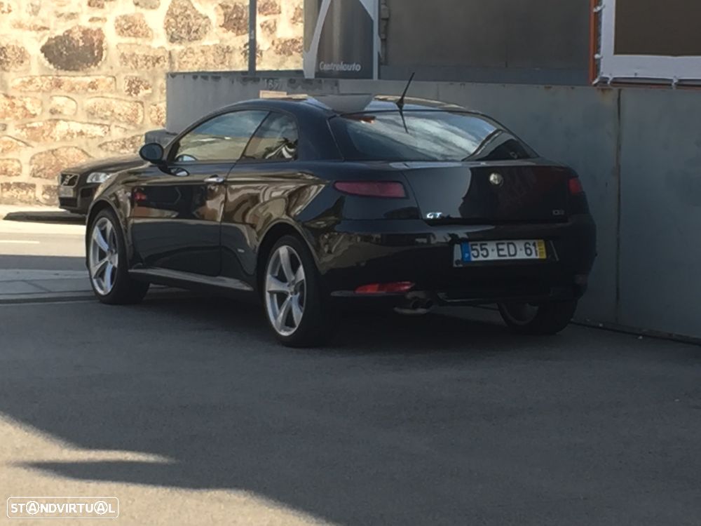 Alfa Romeo GT 1.9 JTD M-JET Q2 Distinctive - 11