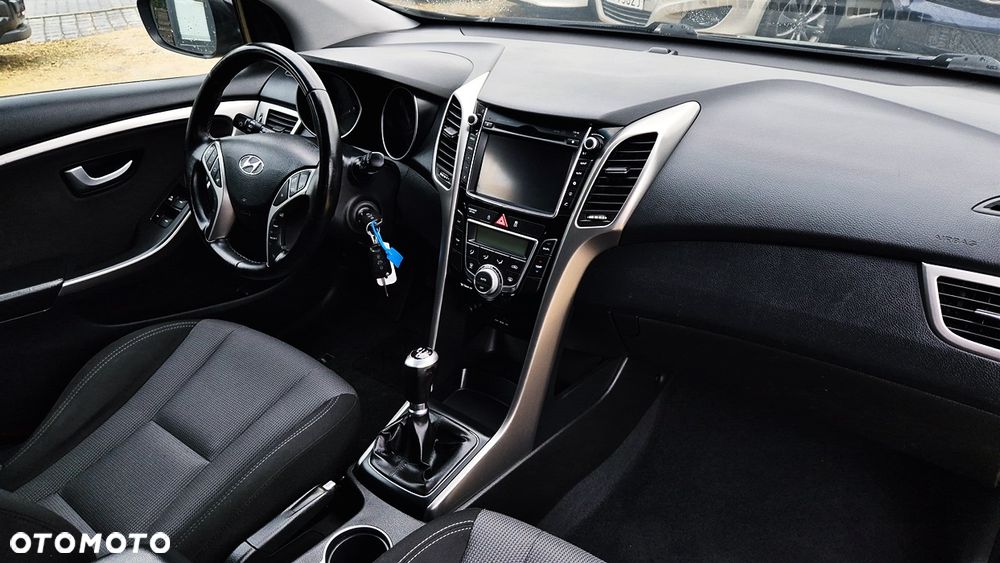 Hyundai i30 1.6 Fifa World Cup Edition - 36