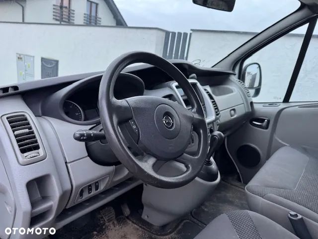Opel Vivaro - 15