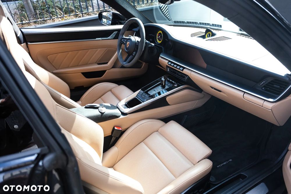 Porsche 911 Turbo S - 27