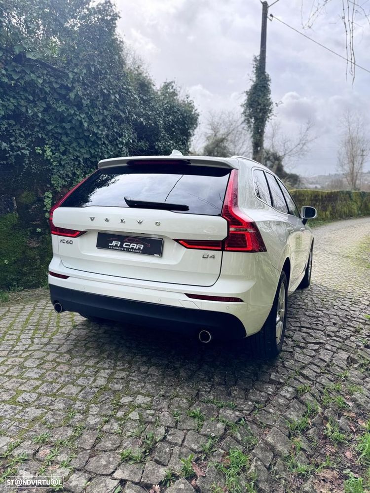 Volvo XC 60 2.0 D4 Momentum Plus Geartronic - 11