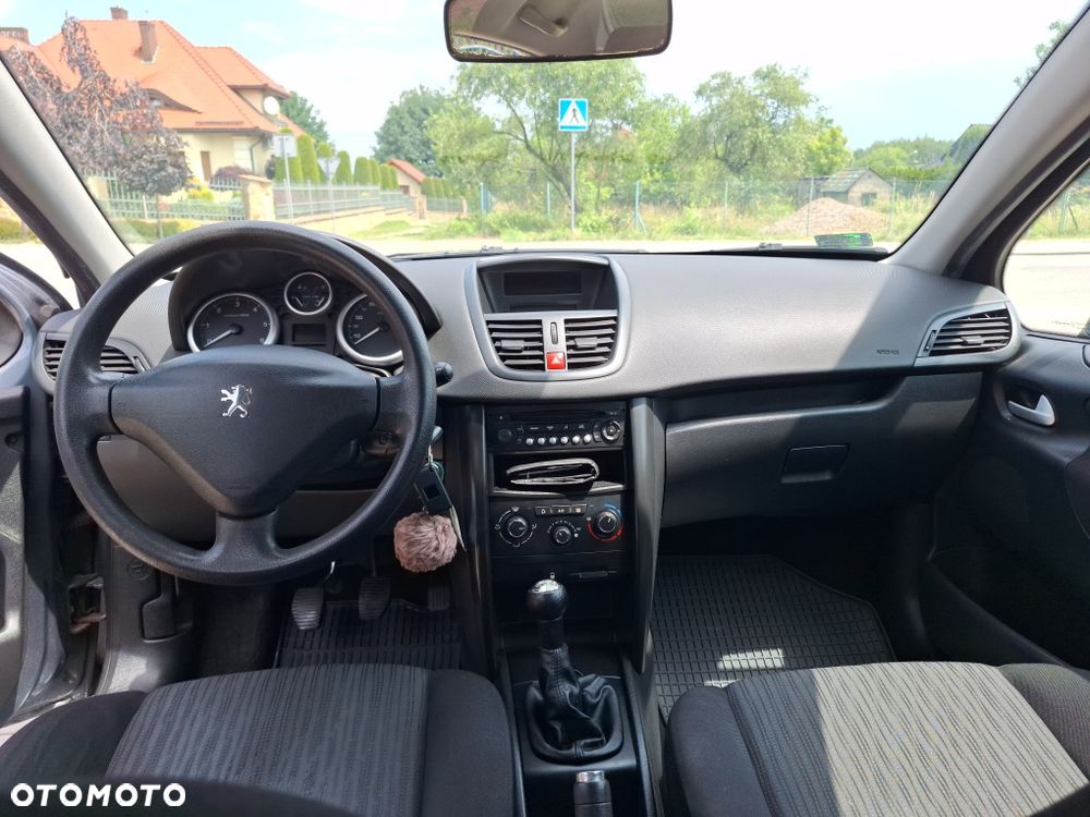 Peugeot 207 - 6