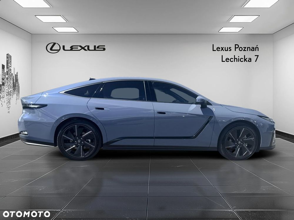 Lexus ES - 7