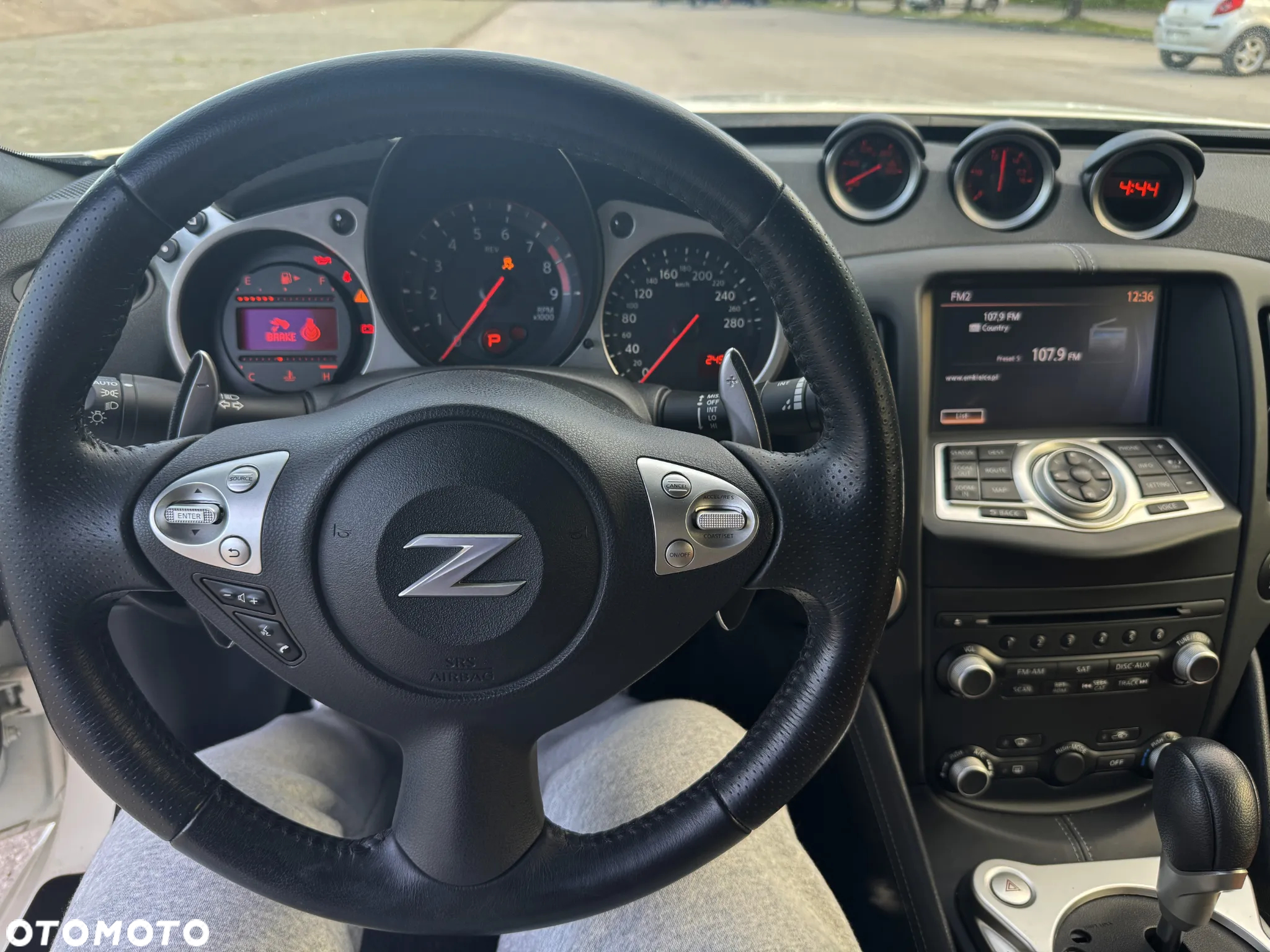 Nissan 370 Z - 23