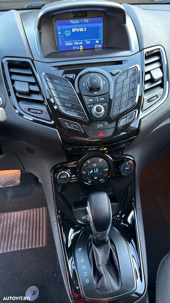 Ford Fiesta 1.0 EcoBoost Powershift Titanium - 14