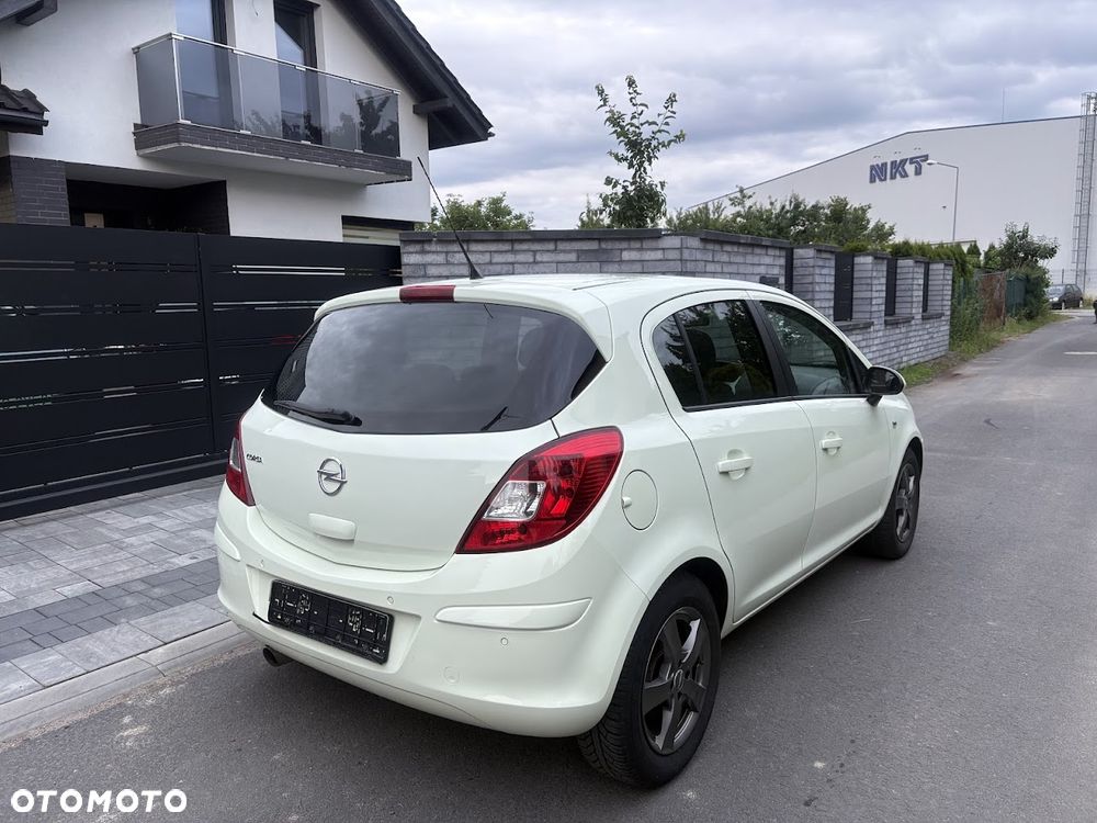 Opel Corsa 1.4 T Color Edition S&S - 15