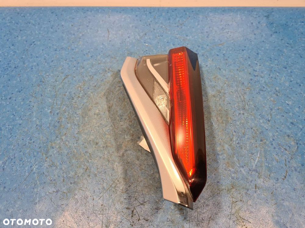 TOYOTA COROLLA E21 LAMPA TYŁ LEWA WEWNĘTRZNA 81590-02C20-00 - 7