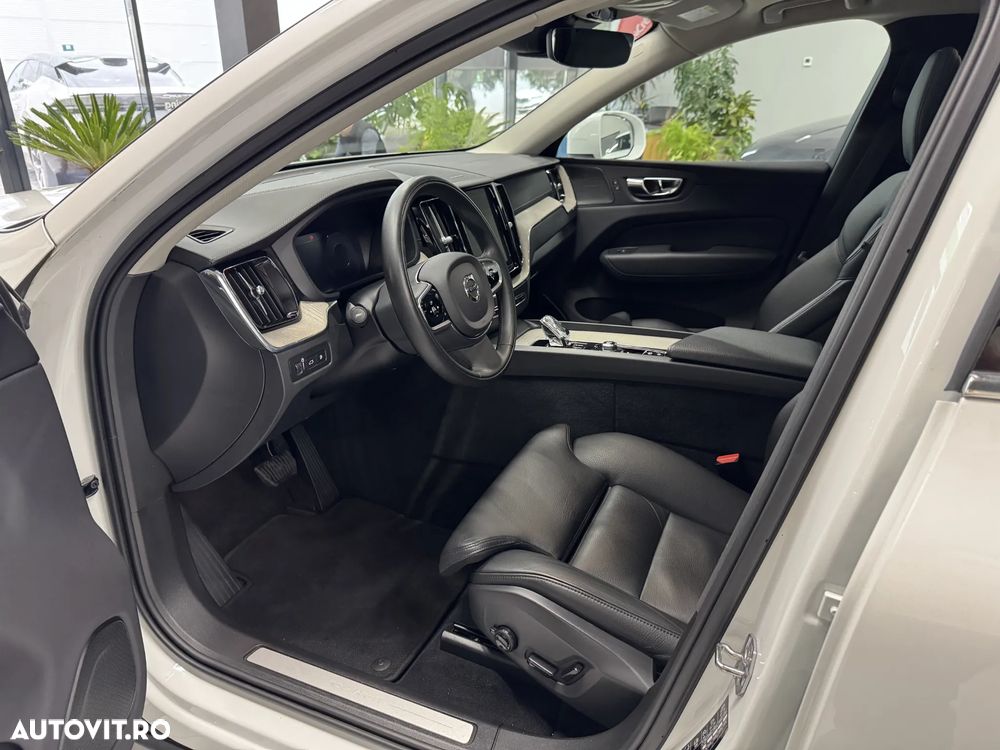 Volvo XC 60 T6 AWD Recharge Geartronic Inscription - 5