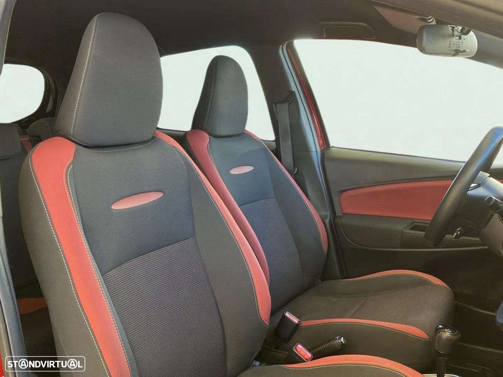 Toyota Yaris 1.5 HSD Comfort - 14