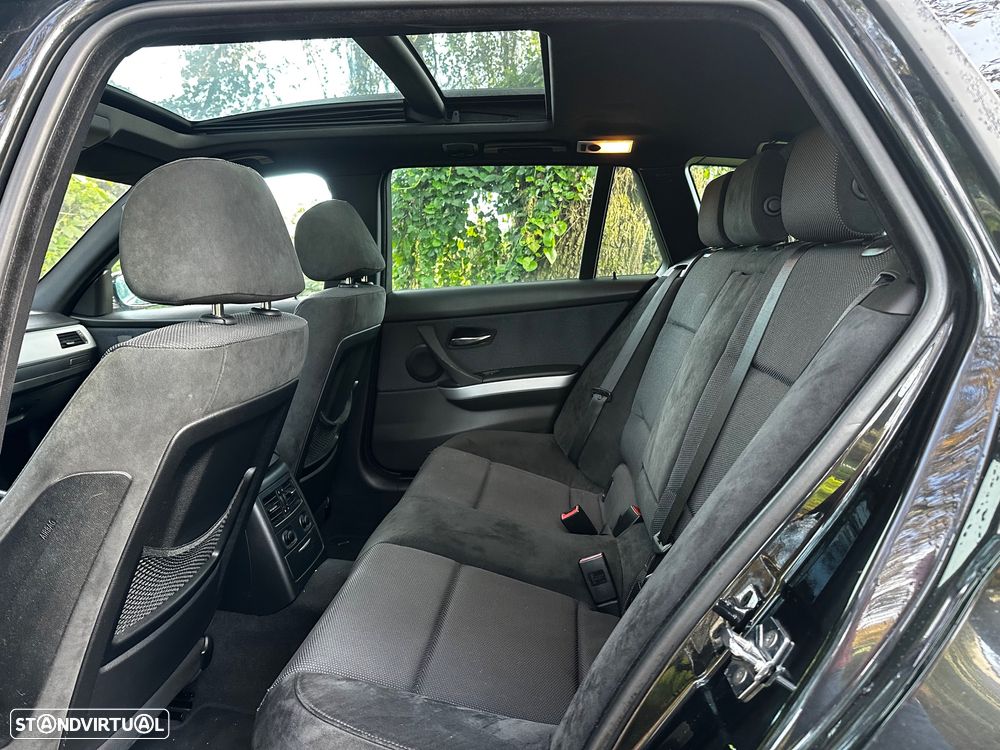 BMW 320 d Touring Navigation - 30