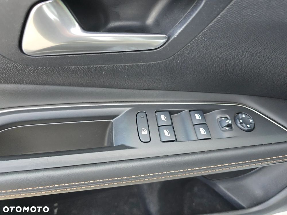 Peugeot 3008 BlueHDi 180 Stop & Start EAT6 GT - 22