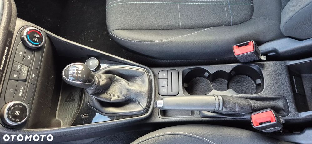 Ford Fiesta 1.1 Trend - 19