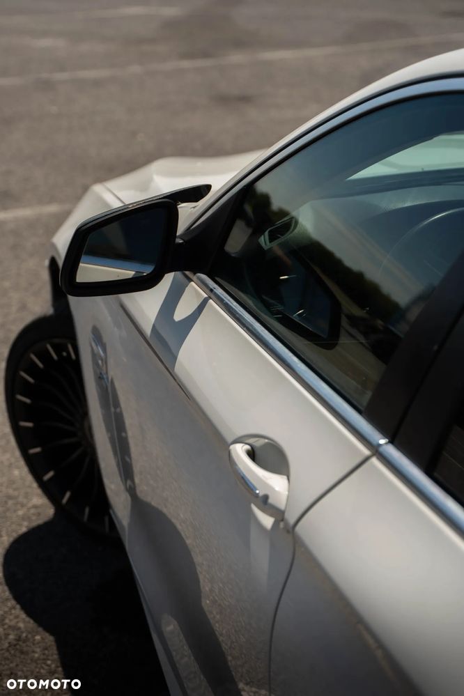 BMW Seria 5 535i xDrive Sport-Aut - 5