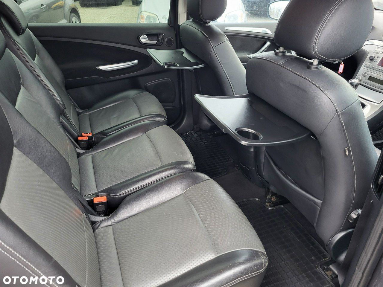Ford S-Max - 21