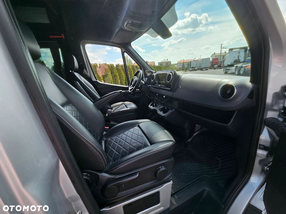 Mercedes-Benz Sprinter - 19