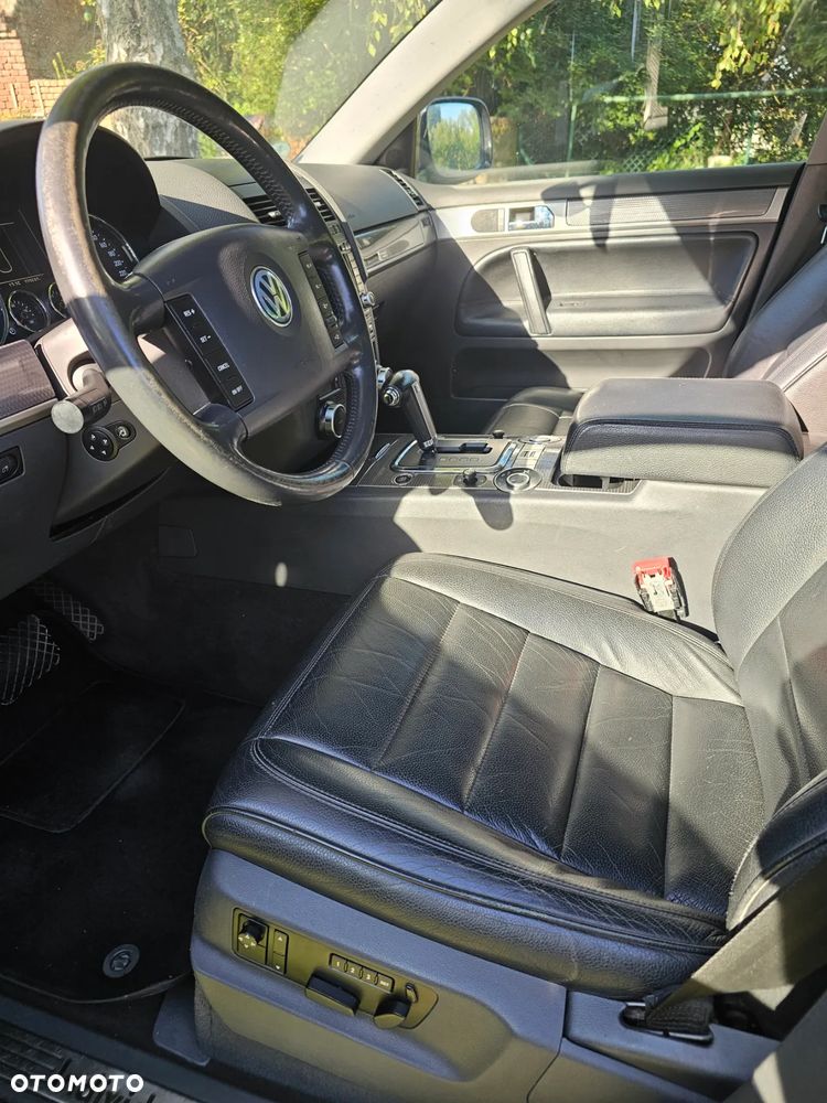 Volkswagen Touareg 3.0 V6 TDI DPF Automatik Individual - 4