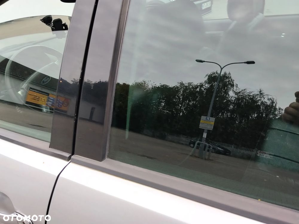 Ford Mondeo 2.0 TDCi Titanium X - 31