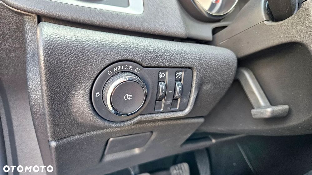 Opel Astra 1.4 Turbo 150 Jahre - 21