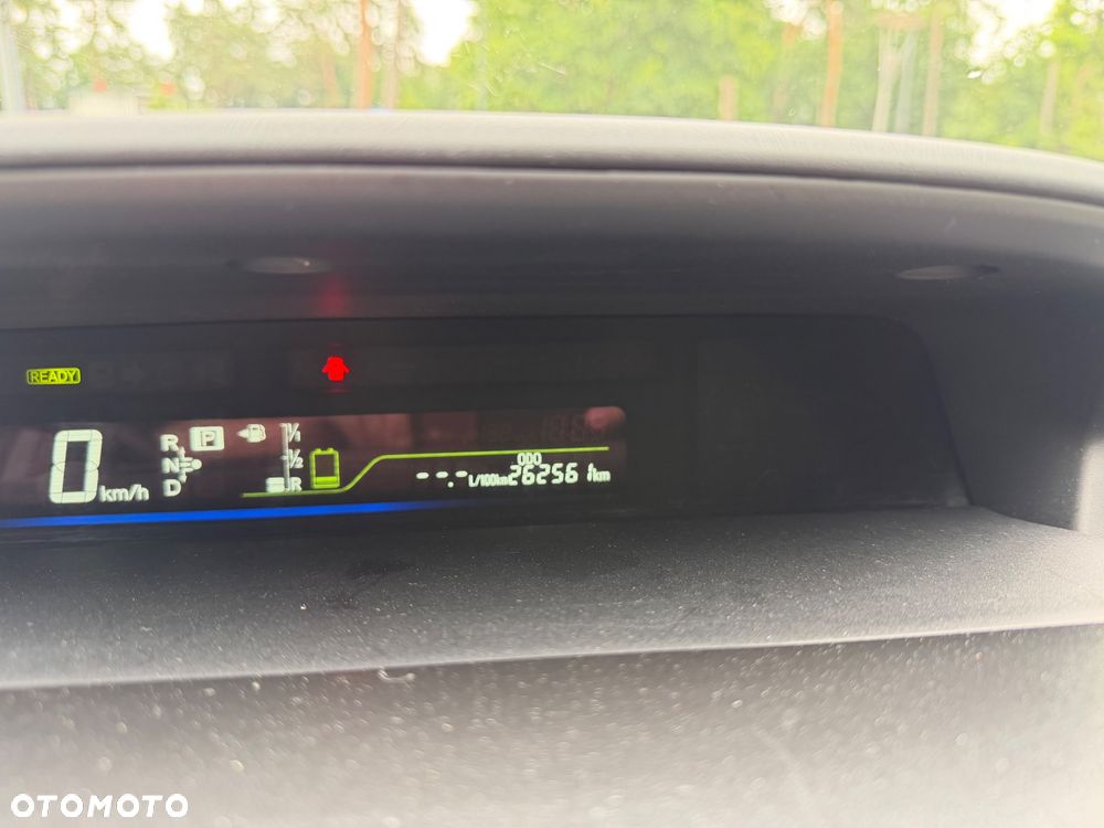 Toyota Prius+ (Hybrid) Executive - 32