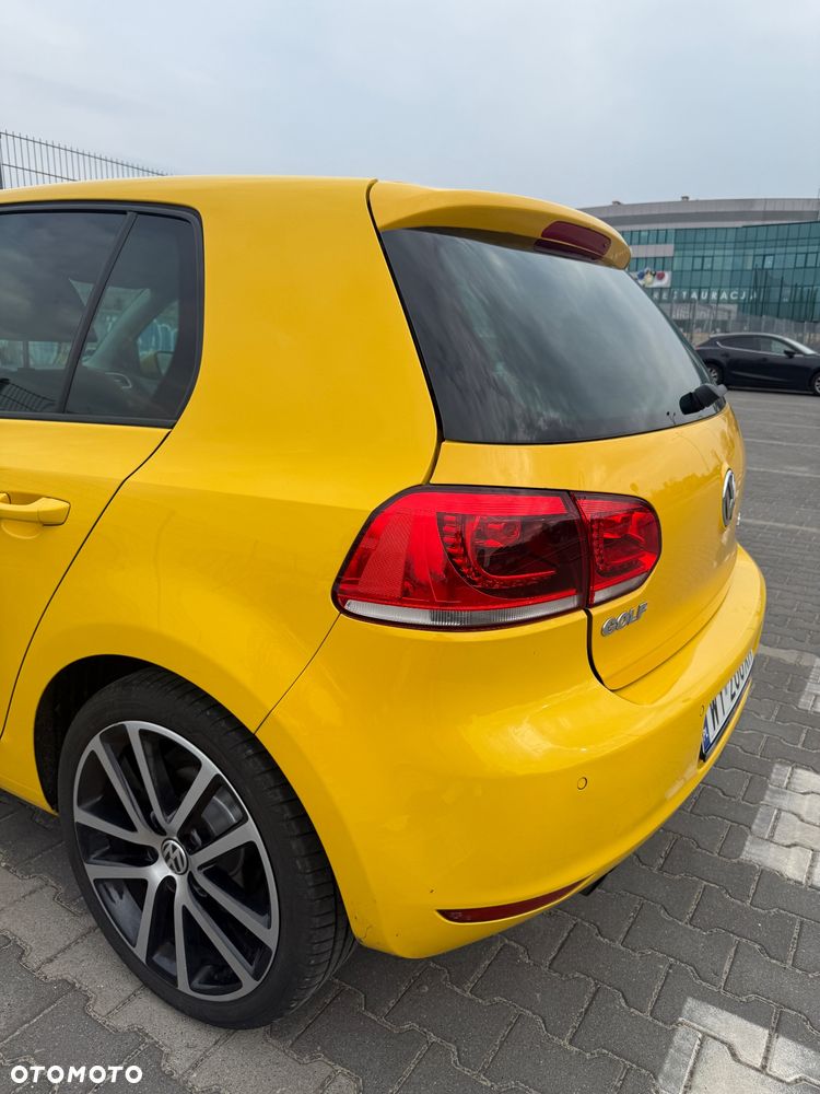Volkswagen Golf 2.0 TDI DPF DSG Highline - 15