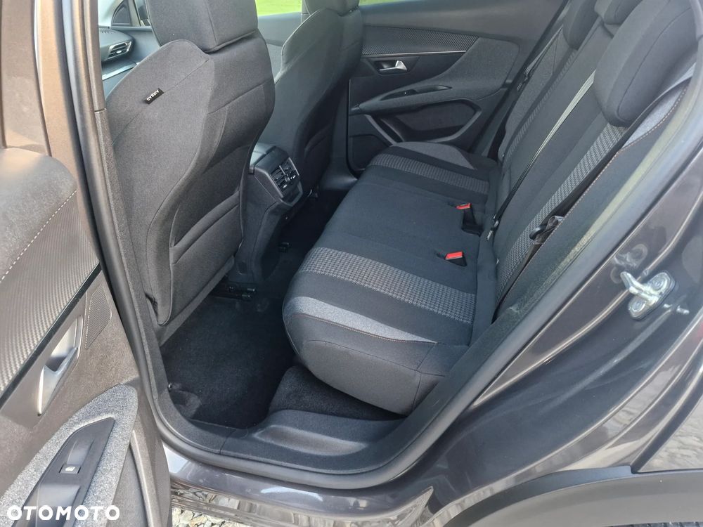 Peugeot 3008 1.2 PureTech Active S&S - 37