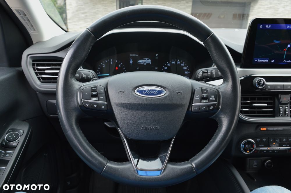 Ford Kuga 2.0 EcoBlue 4x4 TITANIUM - 33