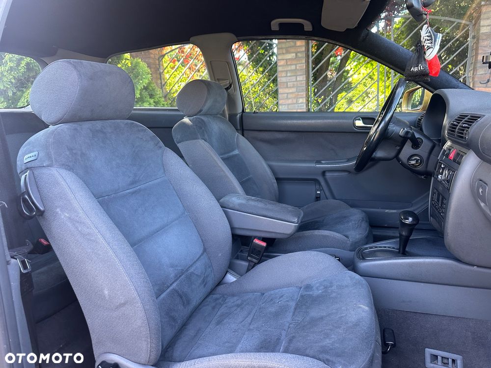Audi A3 3-drzwiowe 1.6 Attraction - 11
