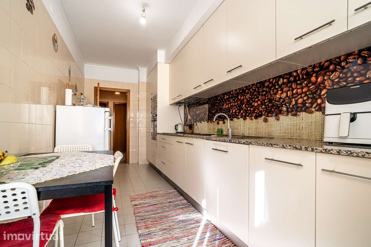 Apartamento T2 com garagem e lavandaria em Braga - Grande imagem: 2/17