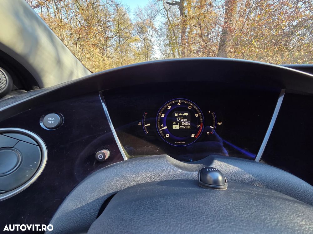 Honda Civic 1.8i Confort - 8