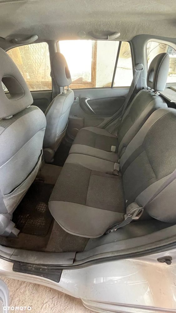 Toyota RAV4 2.0 D-4D 4x4 - 14