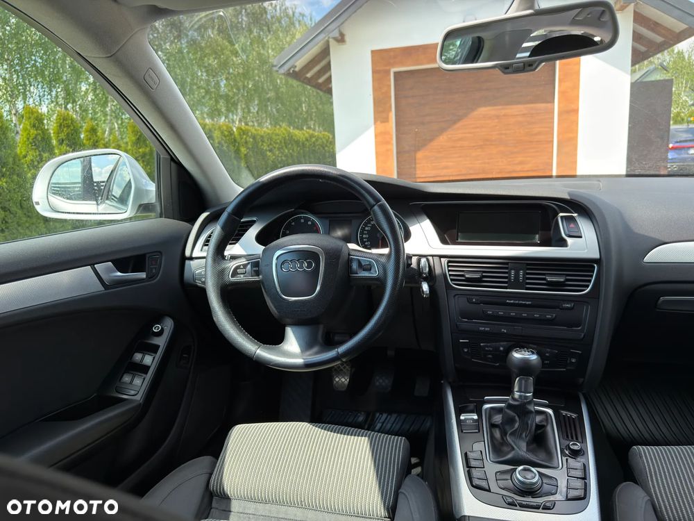 Audi A4 Limousine 1.8 TFSI Ambiente - 35