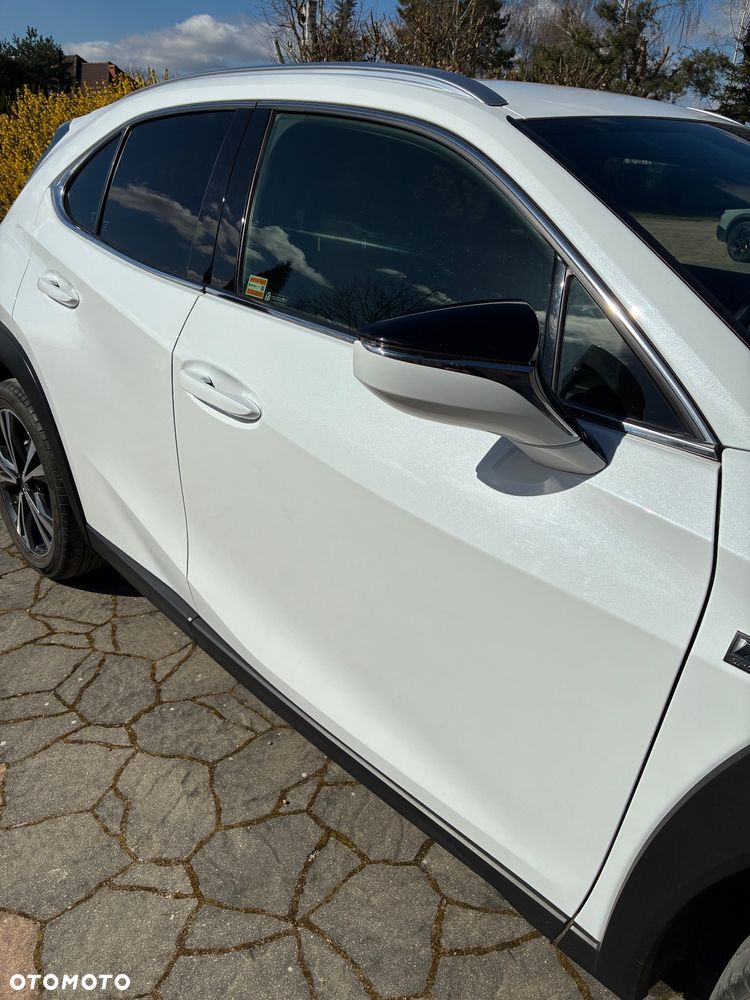 Lexus UX 250h F Sport 2WD - 5