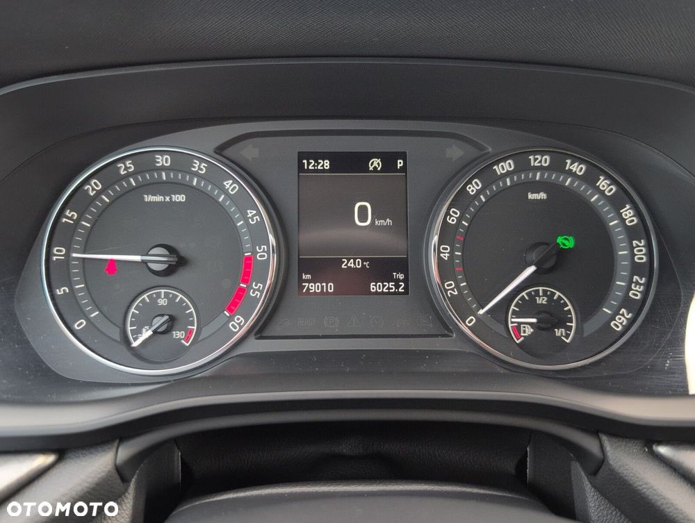Skoda Octavia 2.0 TDI Ambition DSG - 19