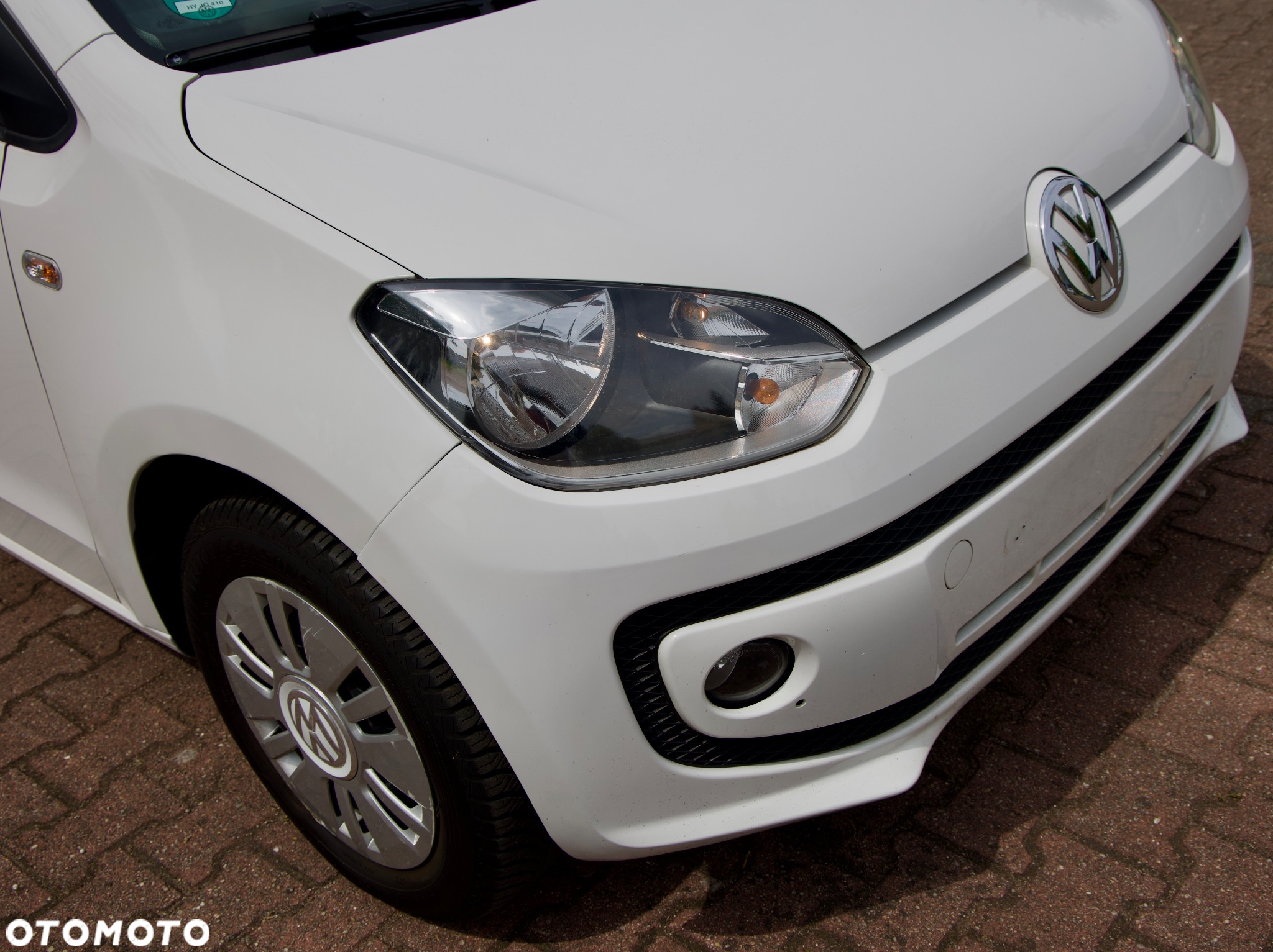 Volkswagen up! 1.0 beats - 3
